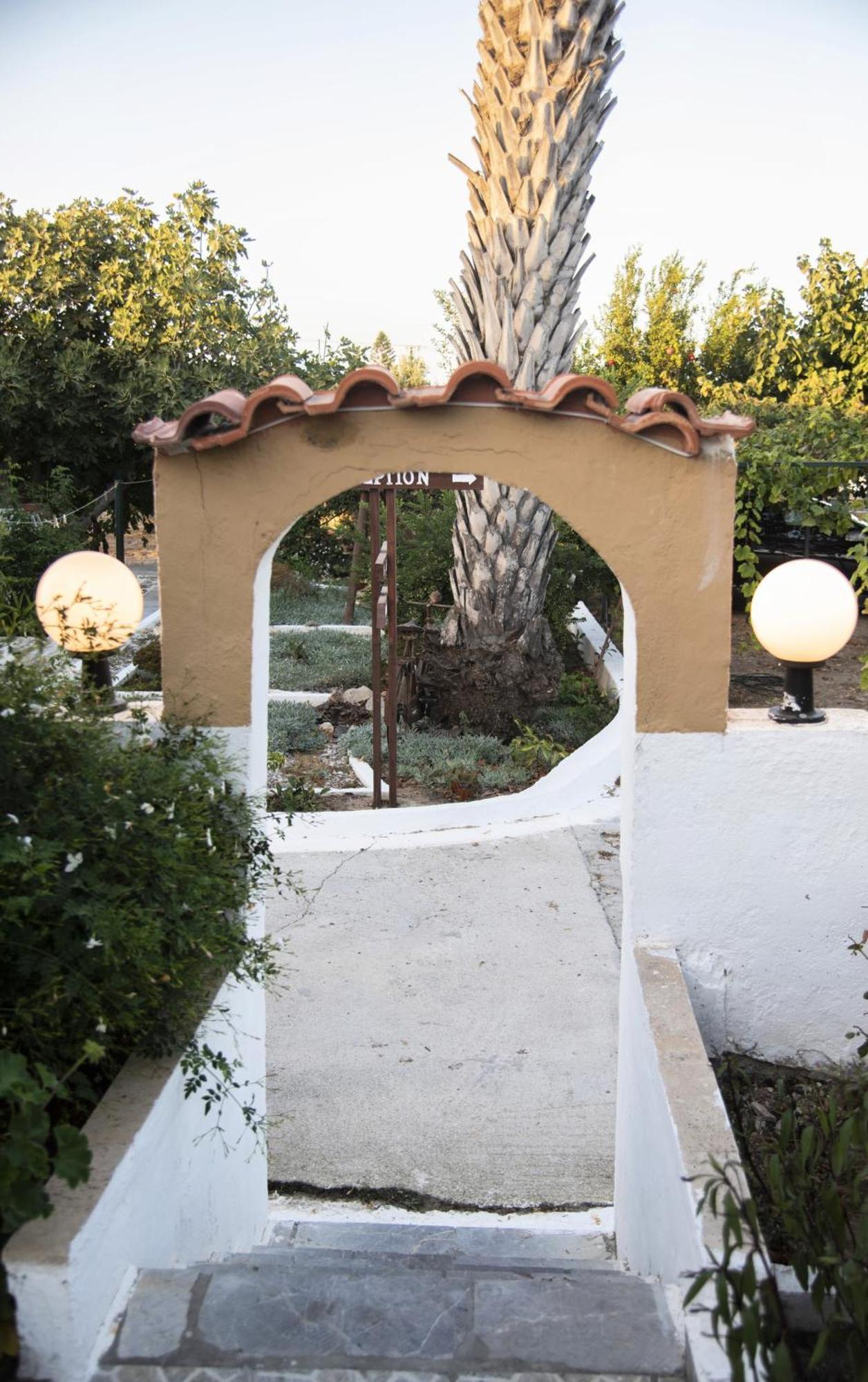 קפלוס Nikos Studios מראה חיצוני תמונה